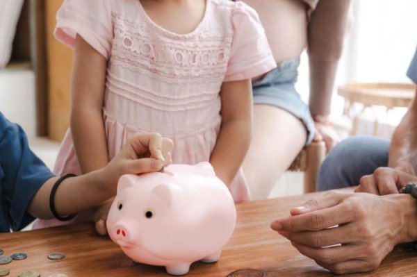 天戈资本 老挝丈母娘点赞中国育儿补贴 全面生育福利起步